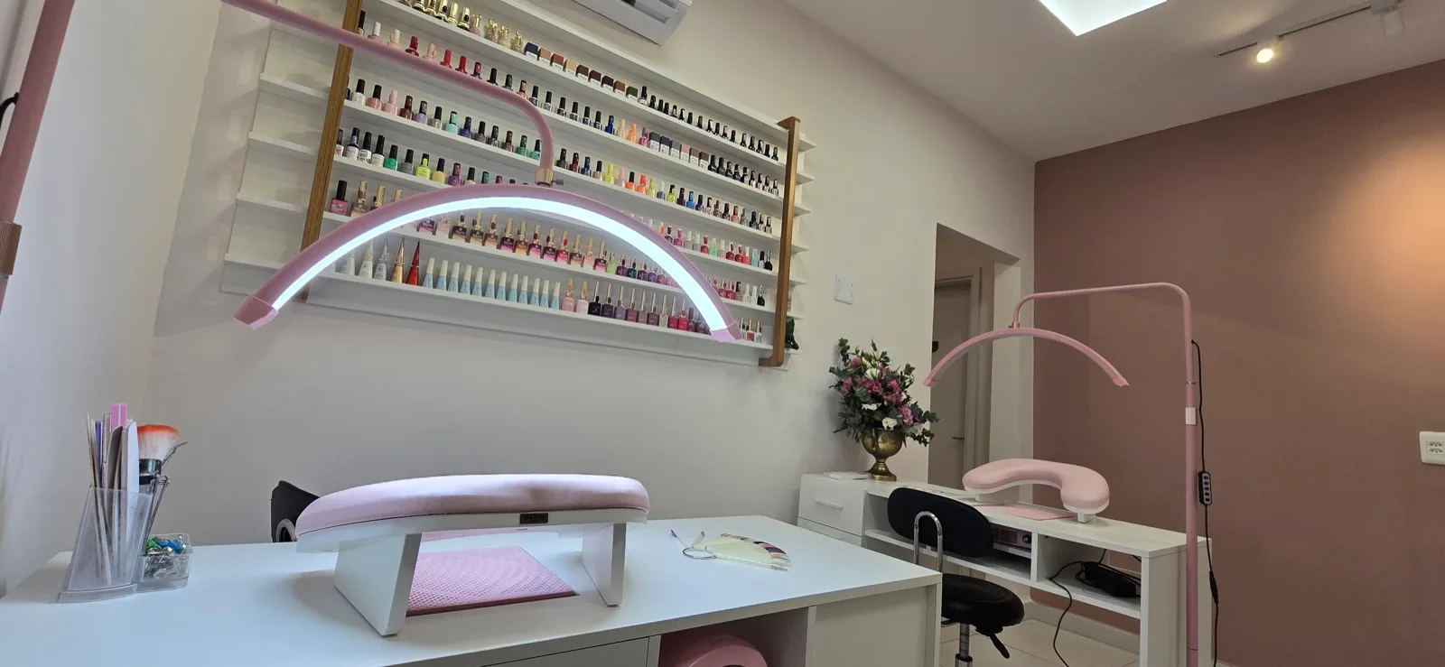 Esmalteria da Refinada Beauty, em Maceió